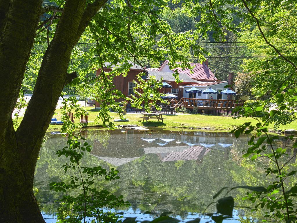 Hyde Away Inn Waitsfield Bagian luar foto