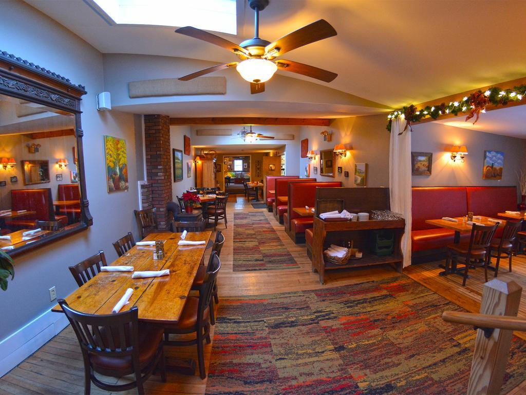 Hyde Away Inn Waitsfield Bagian luar foto