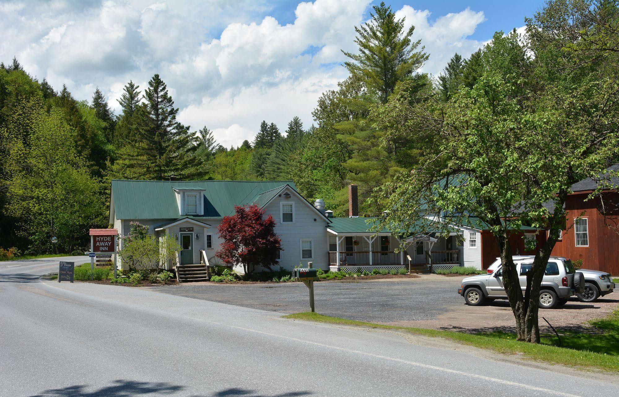 Hyde Away Inn Waitsfield Bagian luar foto