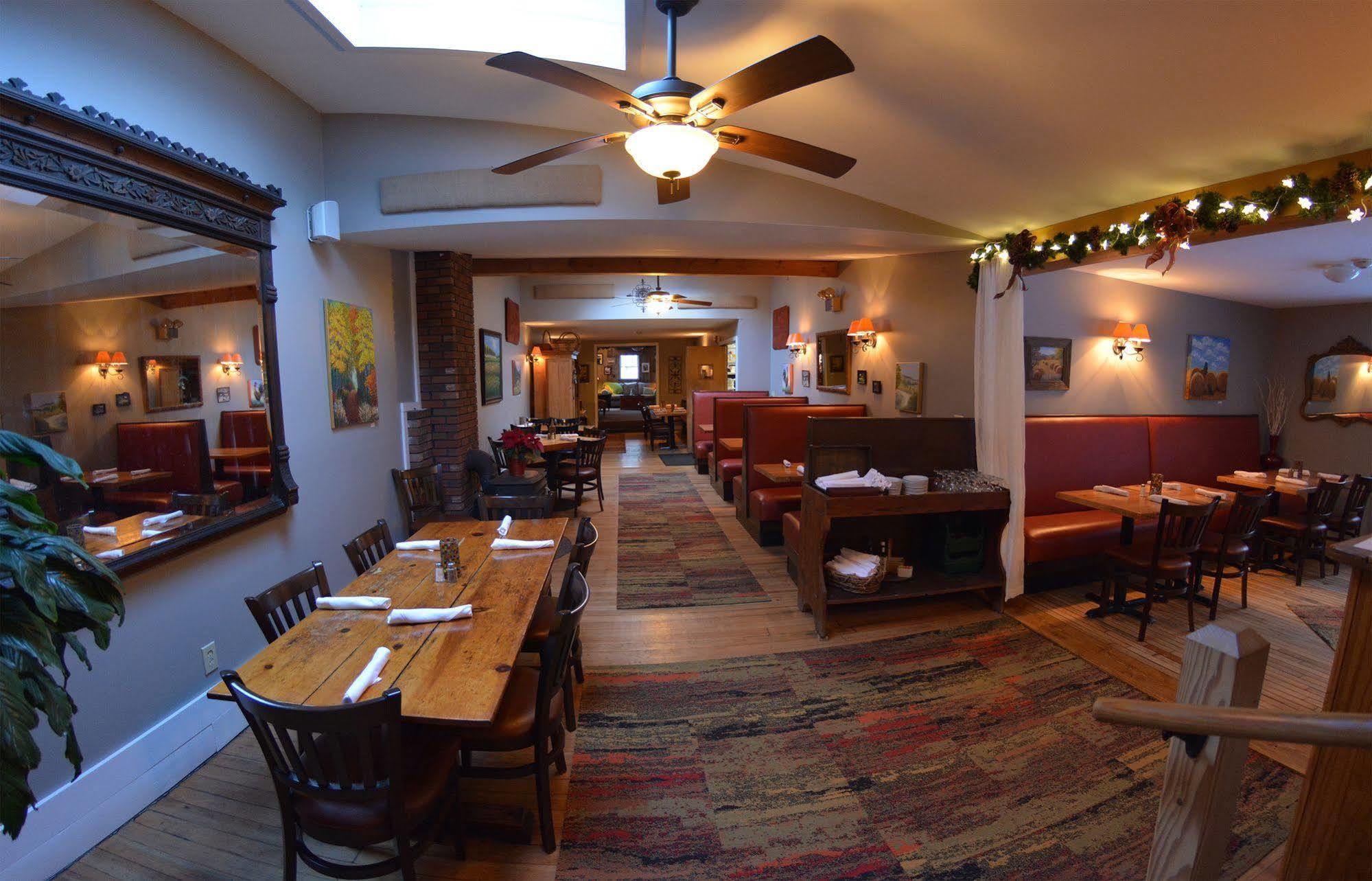 Hyde Away Inn Waitsfield Bagian luar foto