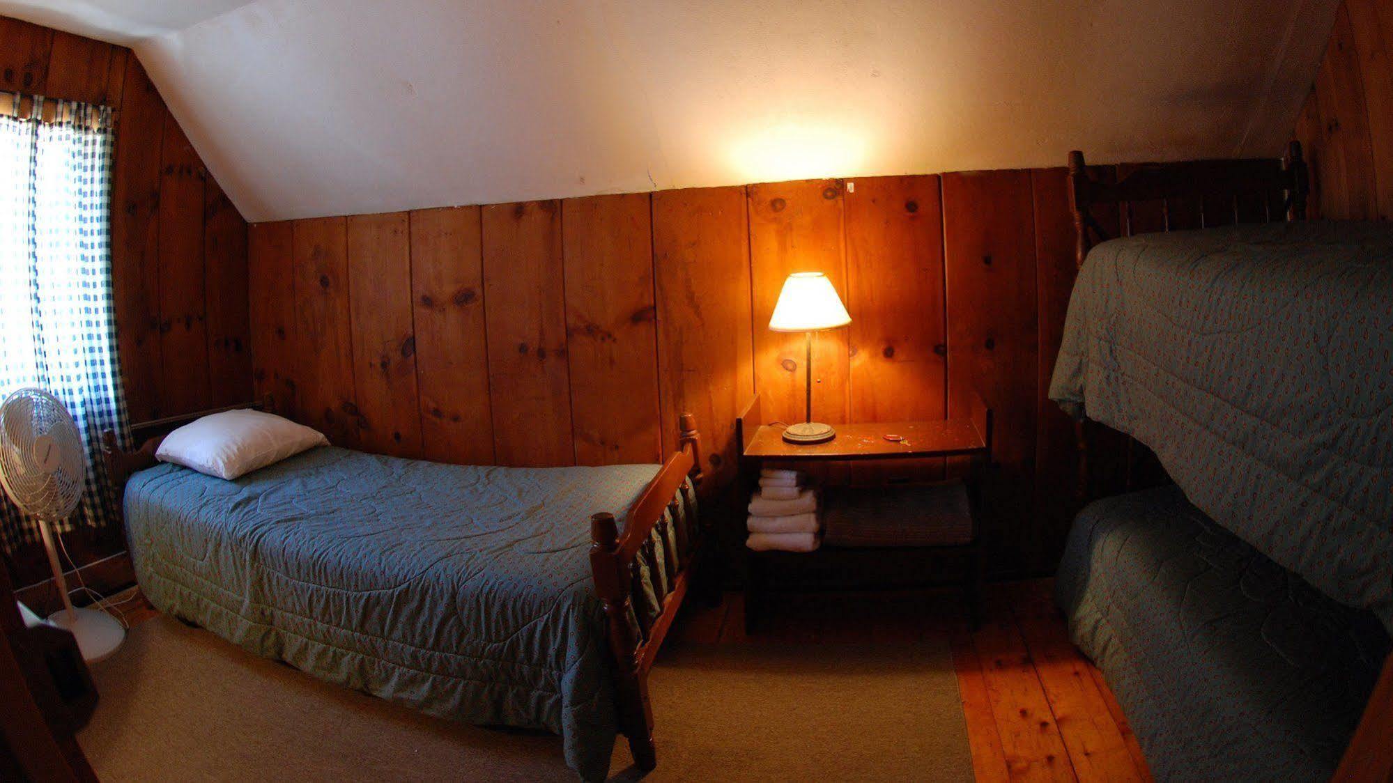 Hyde Away Inn Waitsfield Bagian luar foto